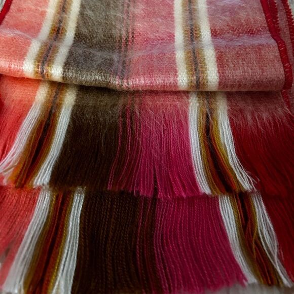 Beautiful alpaca scarf from Ecuador so soft and warm! - Picture 6 of 8